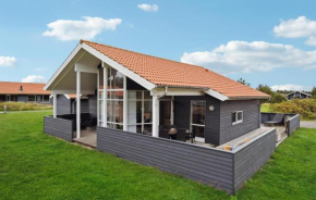 Nice Home In Ulfborg With Wifi